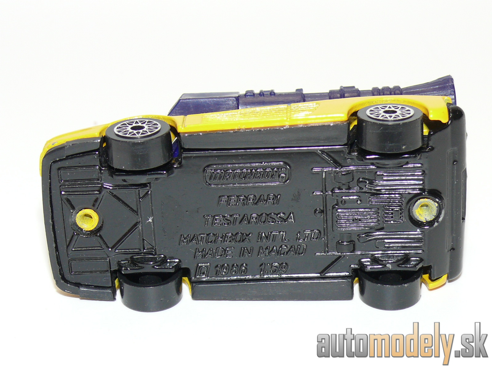 Matchbox - Ferrari Testarossa - 1:59