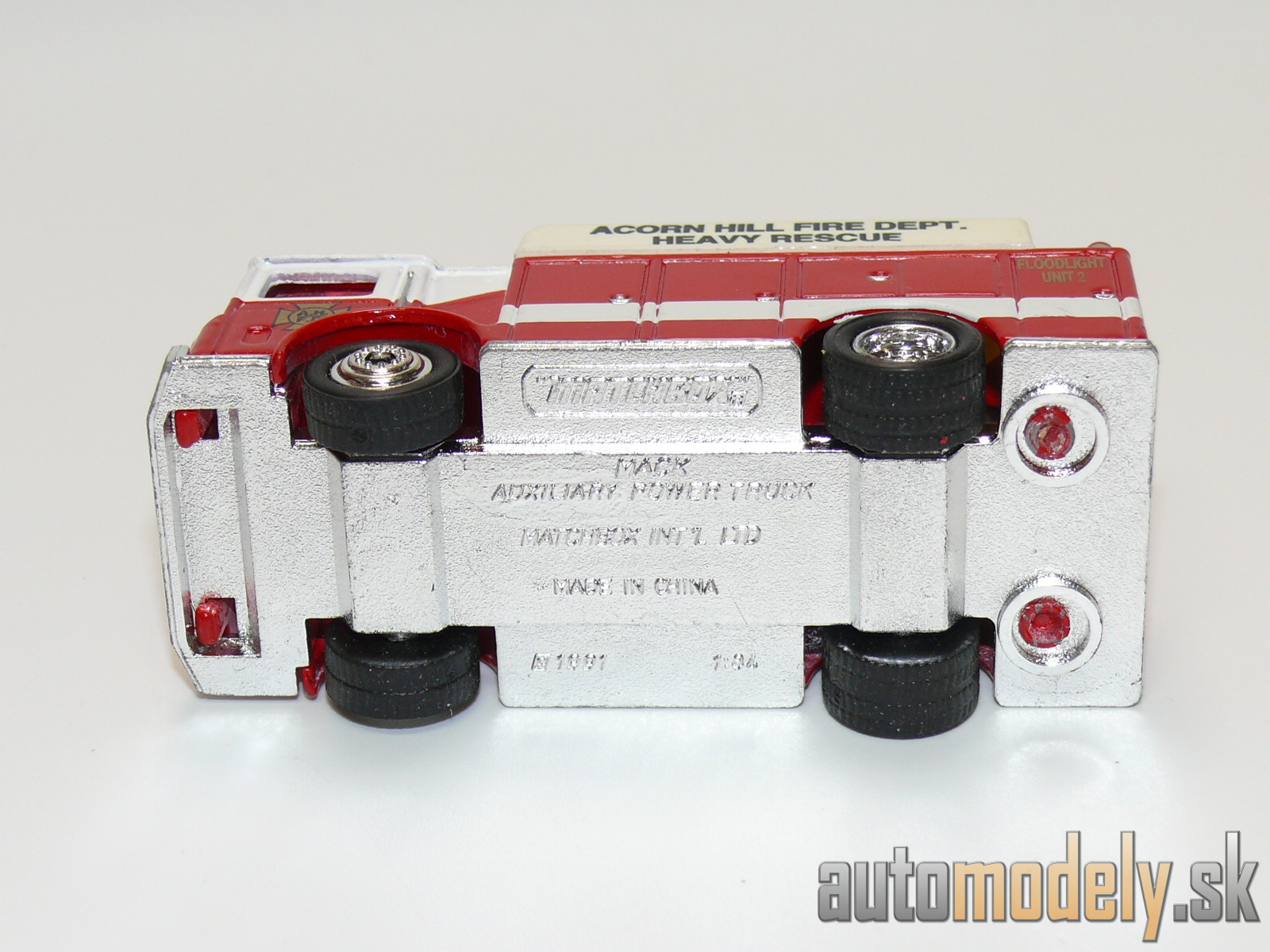 Matchbox - Mack Auxiliary Power Truck - 1:84