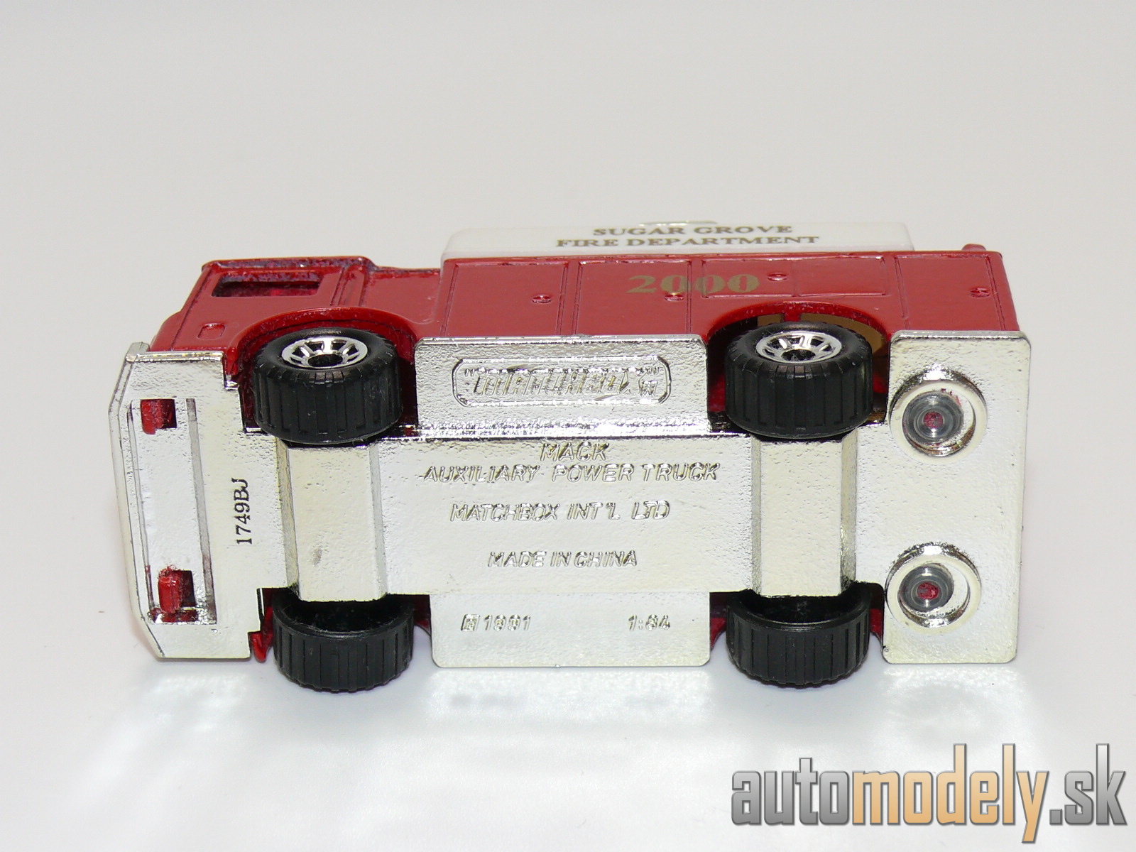 Matchbox - Mack Auxiliary Power Truck - 1:84