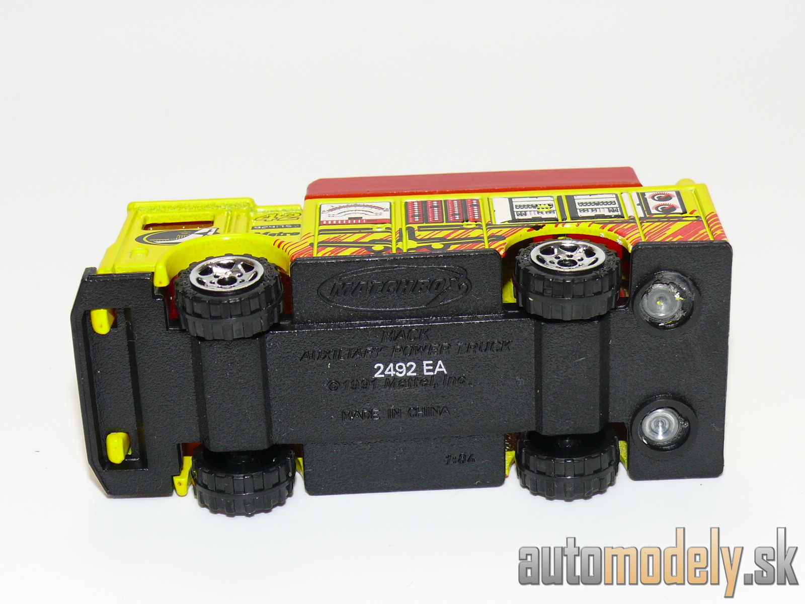 Matchbox - Mack Auxiliary Power Truck - 1:84
