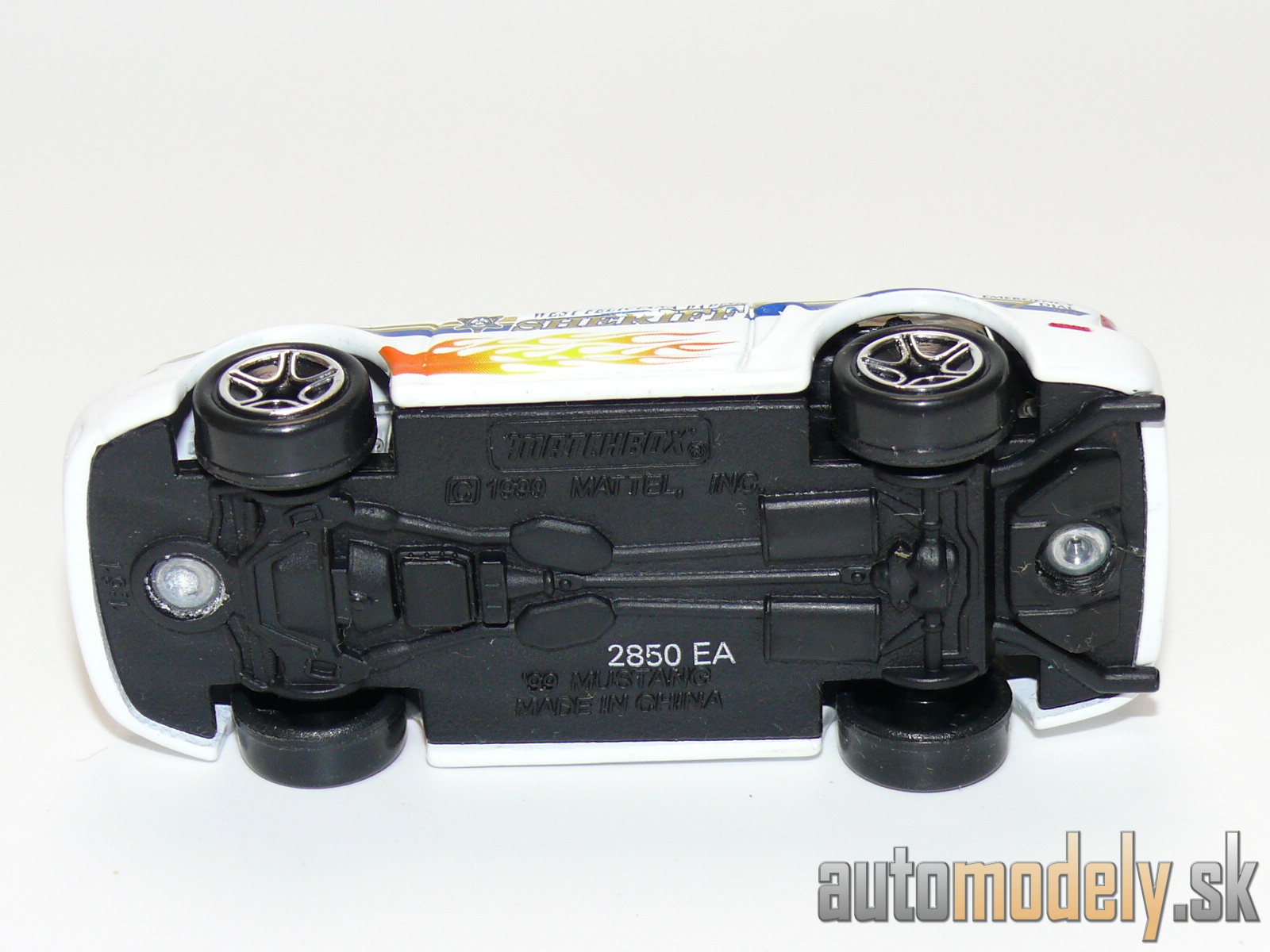 Matchbox - '99 Mustang - 1:61