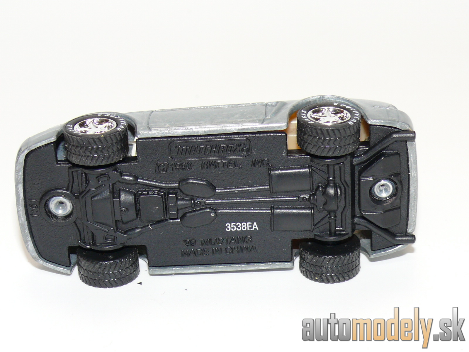 Matchbox - '99 Mustang - 1:61