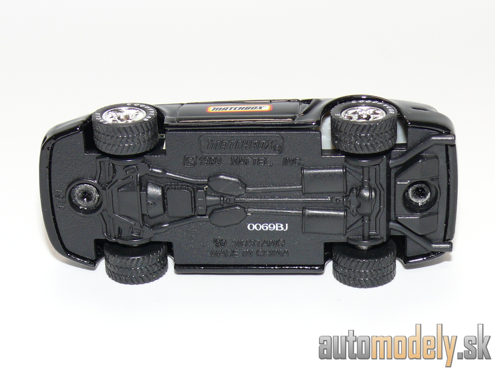 Matchbox - '99 Mustang - 1:61