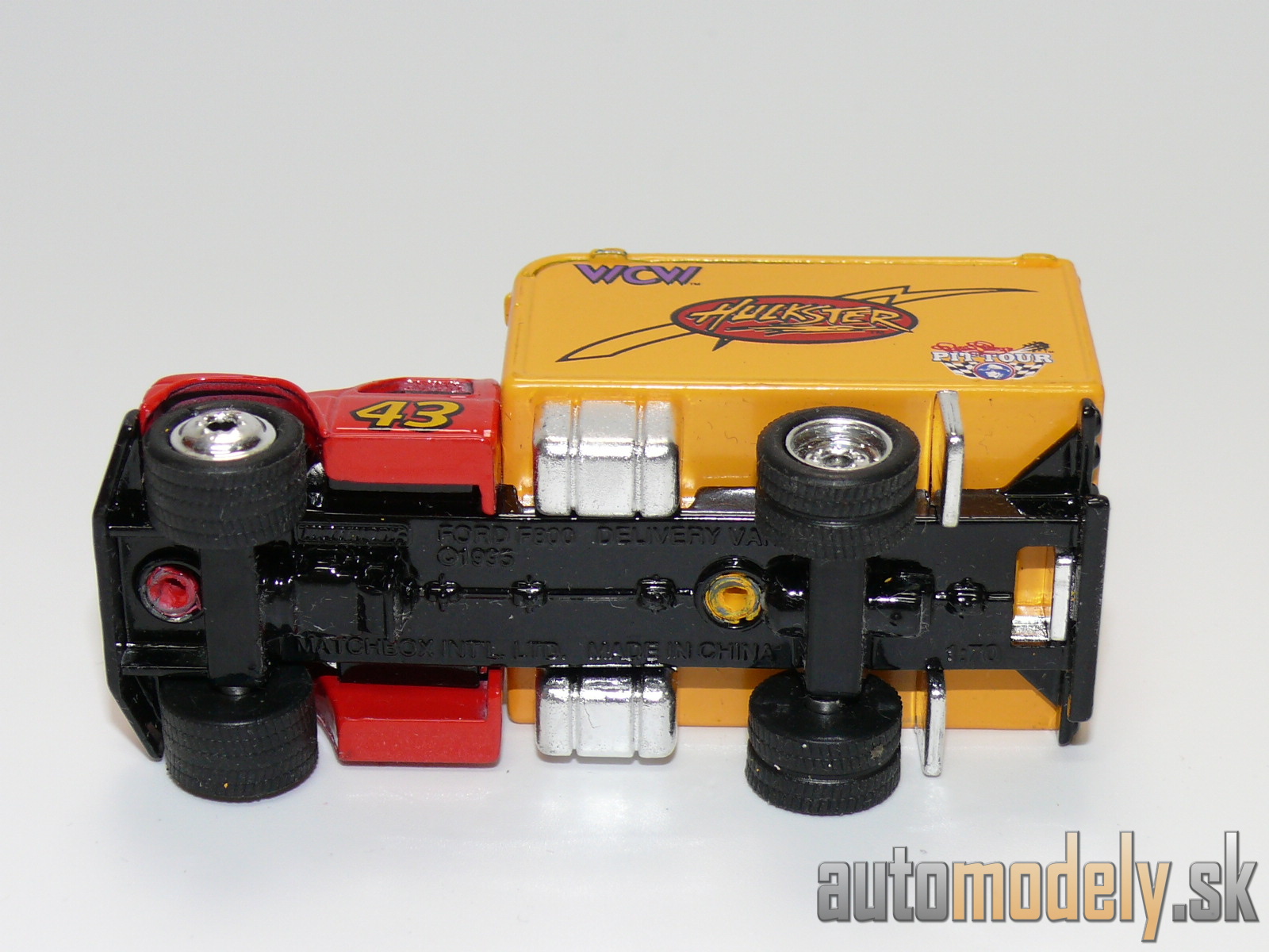Matchbox - Ford F800 Delivery Van - 1:70