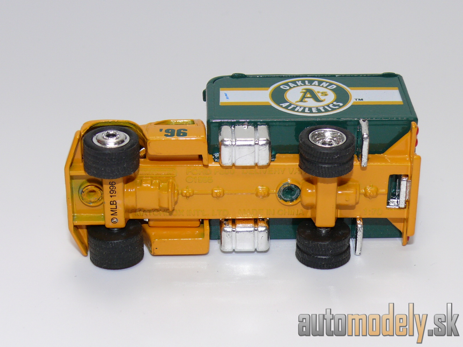 Matchbox - Ford F800 Delivery Van - 1:70