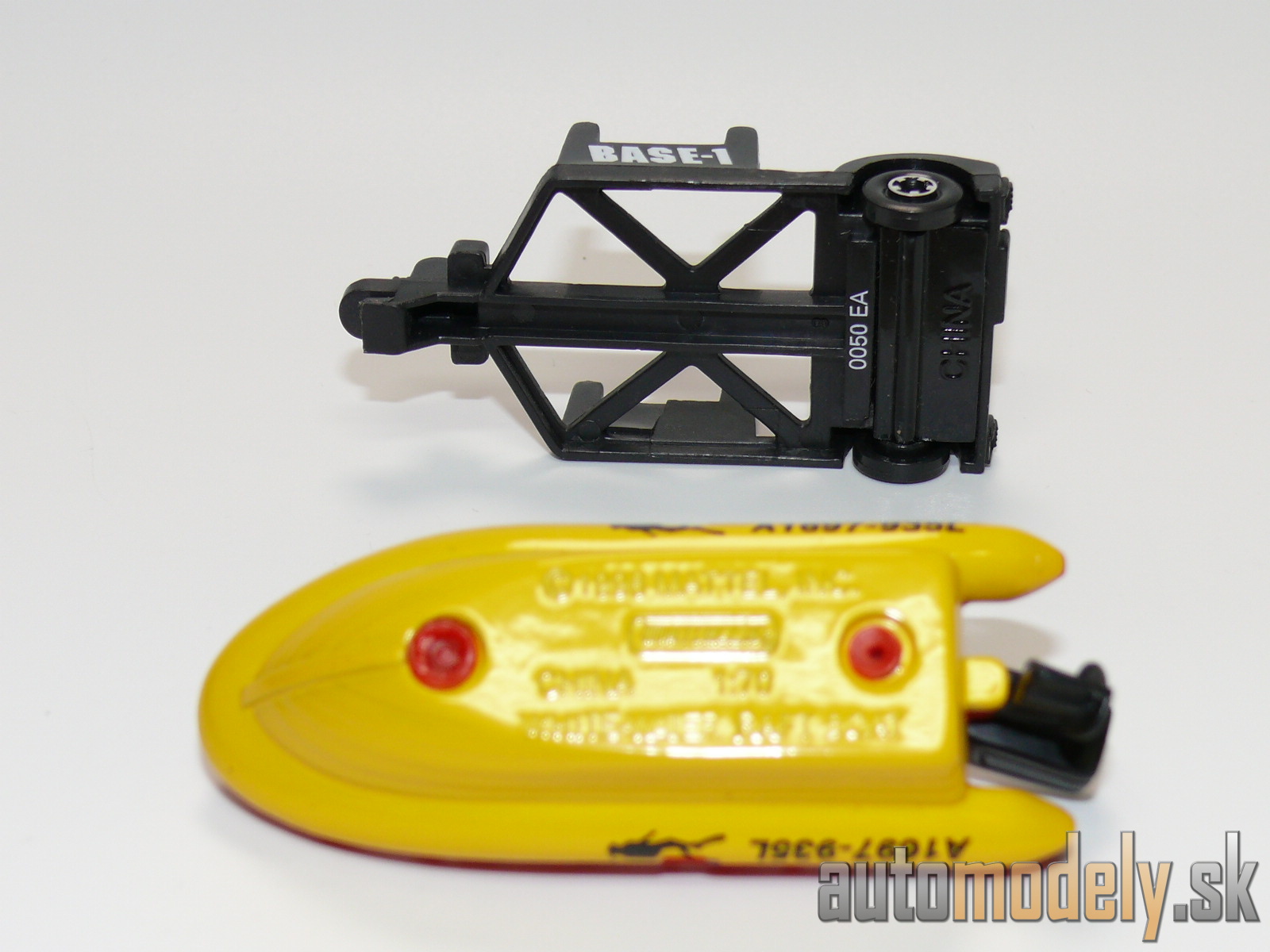 Matchbox - Watercraft w/Trailer - 1:64