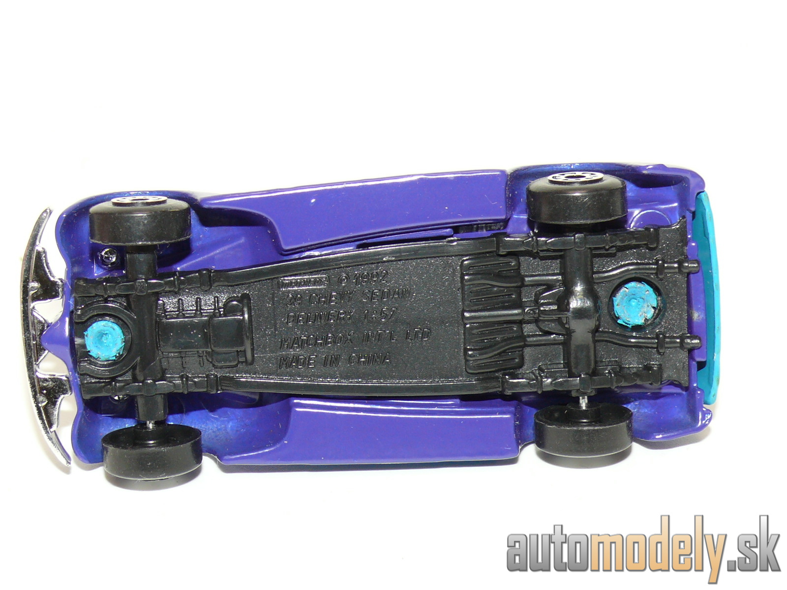 Matchbox - '39 Chevy Sedan Delivery "Charlotte Hornets NBA" - 1:57