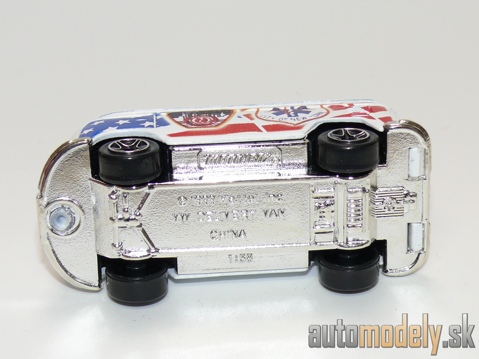Matchbox - VW Delivery Van "In Memory of Our Fire & Rescue Crews 11. September 2001" - 1:58
