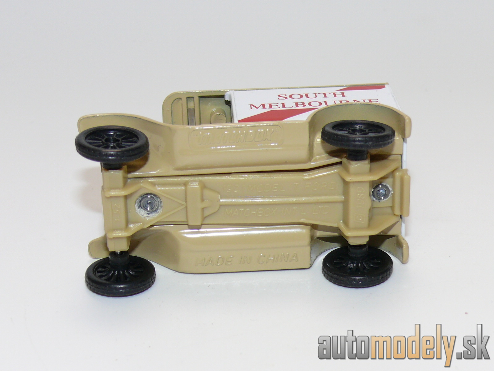 Matchbox - 1921 Model T Ford "Centenary Australian Football League South Melbourne 1897" - 1:52