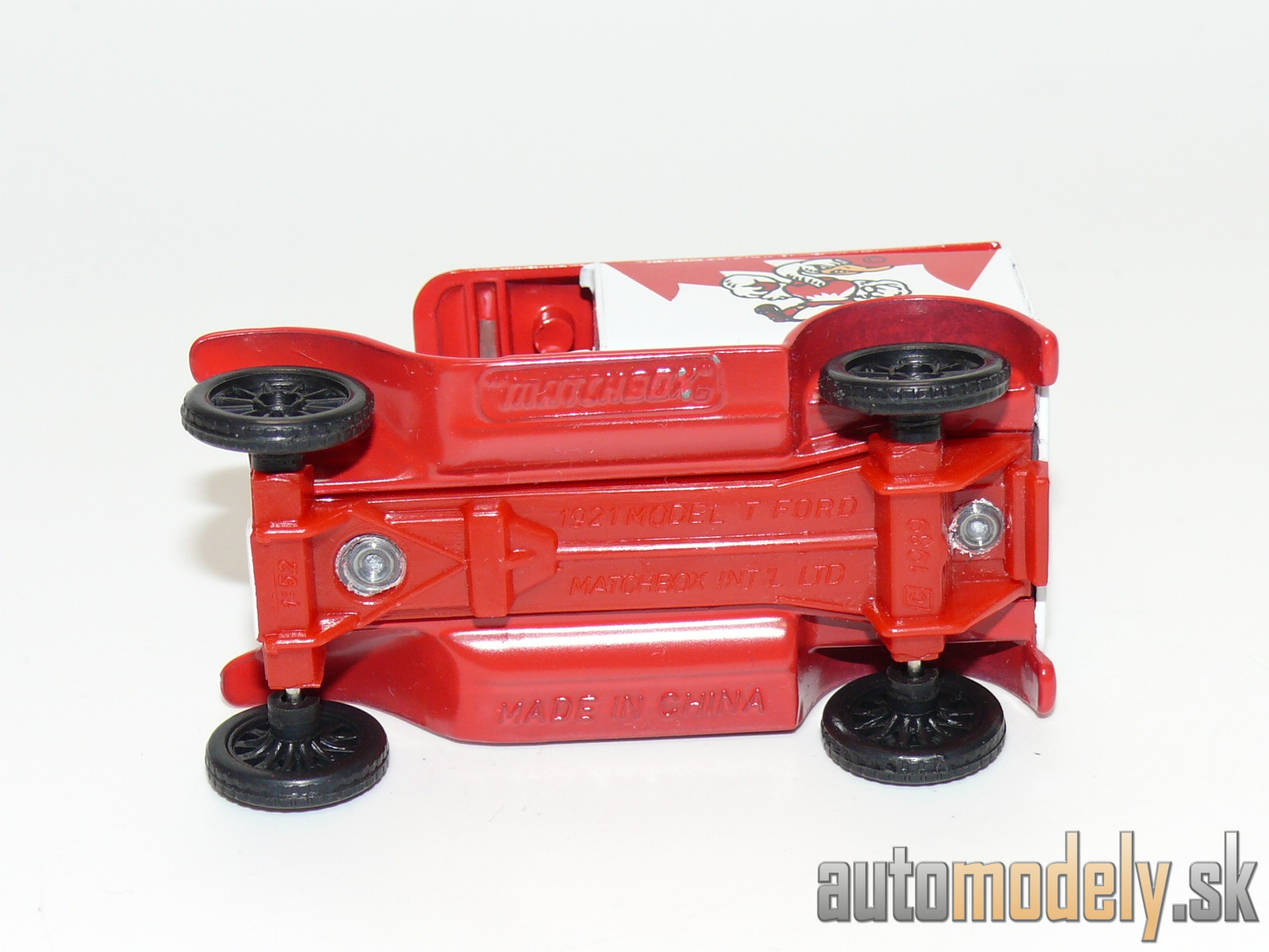 Matchbox - 1921 Model T Ford "Centenary Australian Football League Sydney 1996" - 1:52