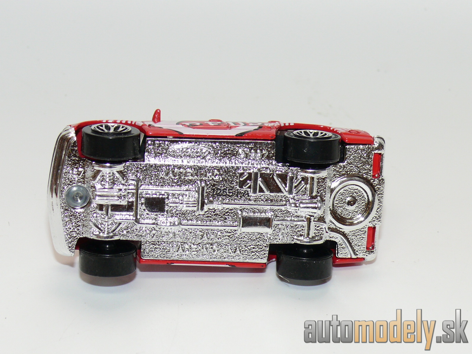 Matchbox J2540 - Chevy Tahoe "Reds"