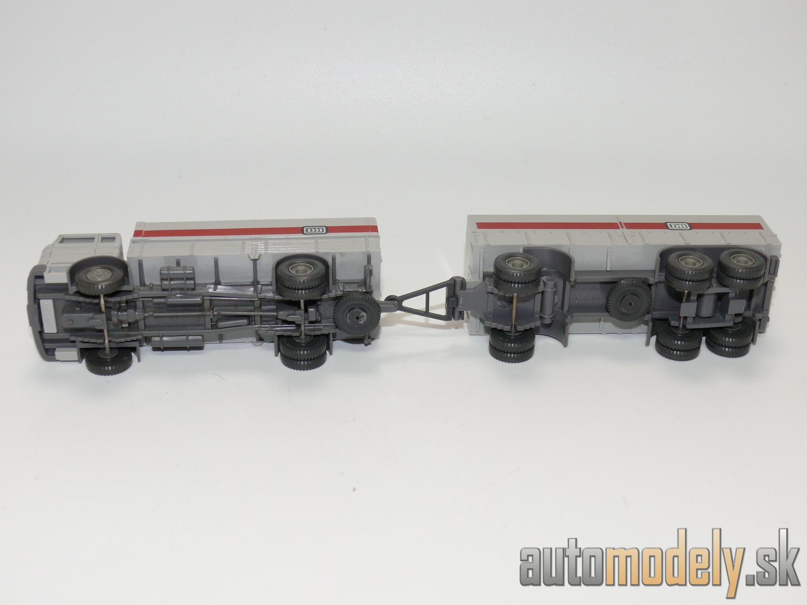 Wiking 432 - MB LP 1620 "DB" - HO 1:87