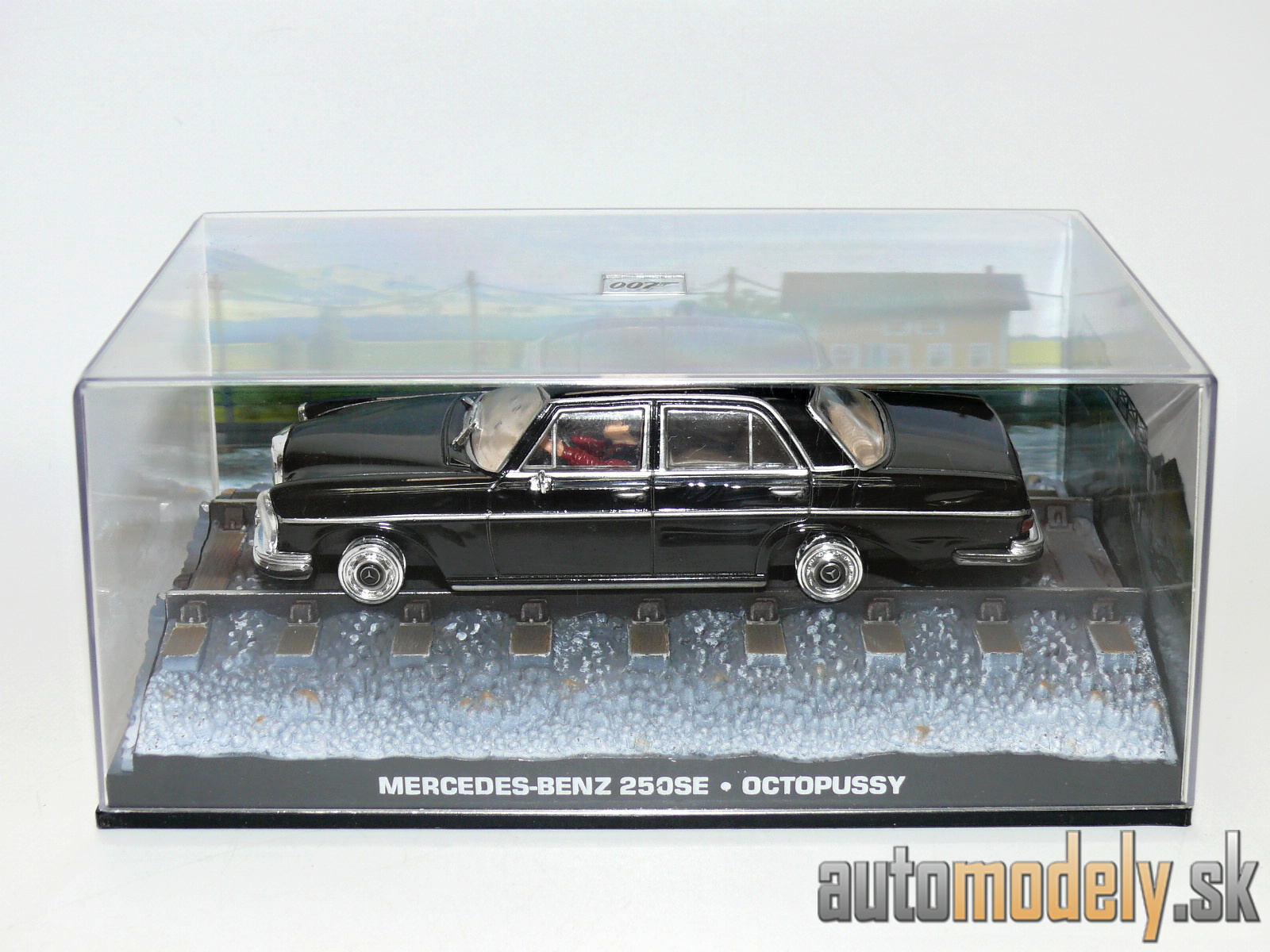 Mercedes-Benz 250SE - Octopussy - James Bond 007 - 1:43