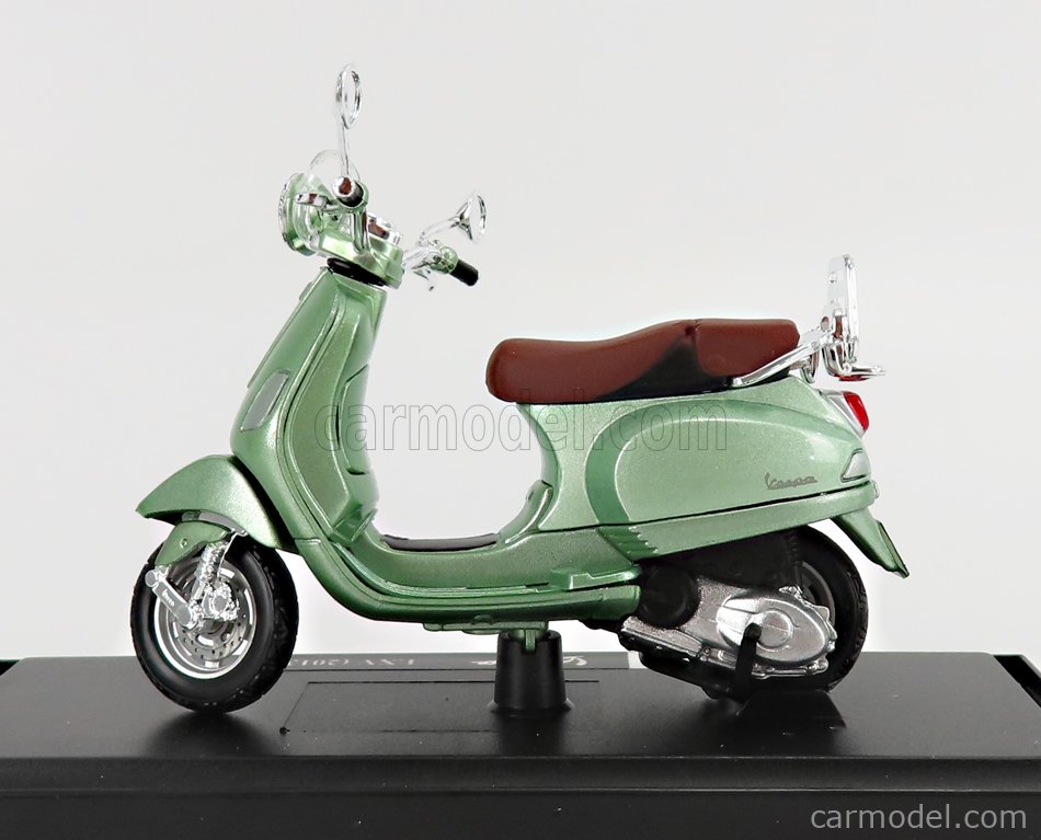 Maisto - PIAGGIO - VESPA LXV 2013 - LIGHT GREEN MET - 1:18