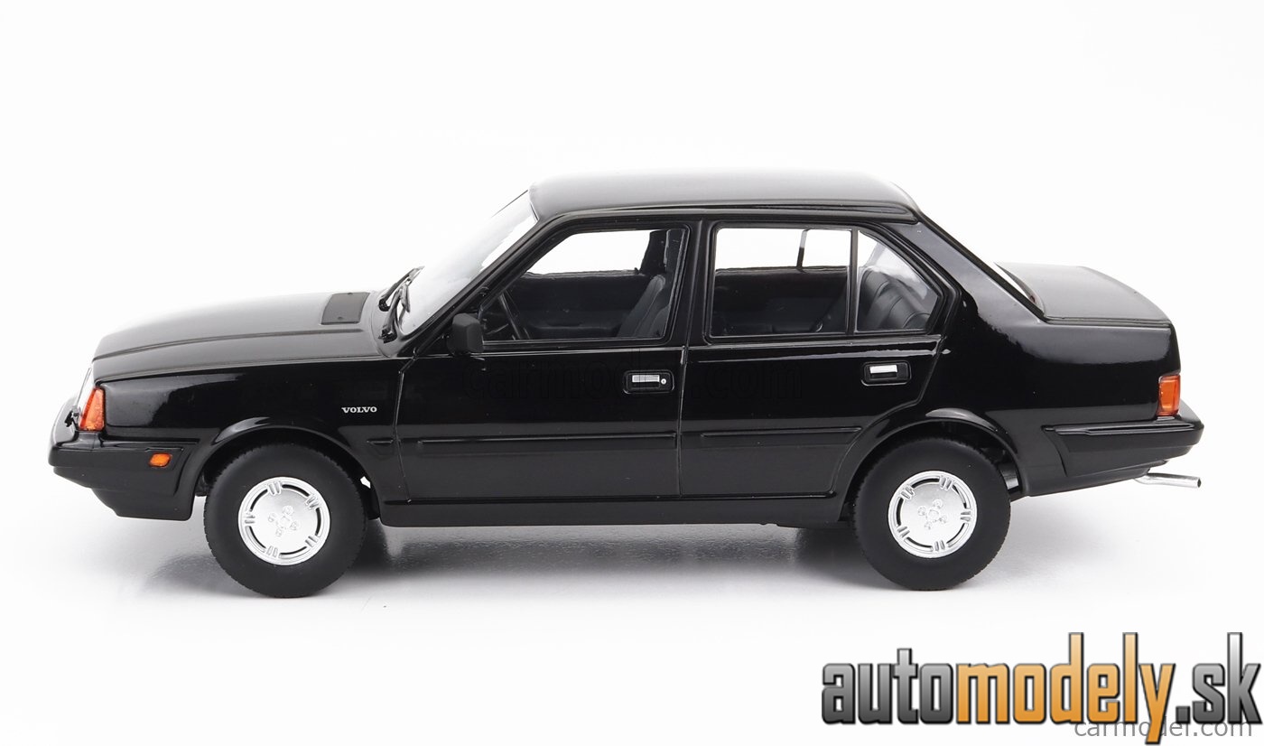 Triple9 - VOLVO 360 GLT 1987 BLACK - 1:18