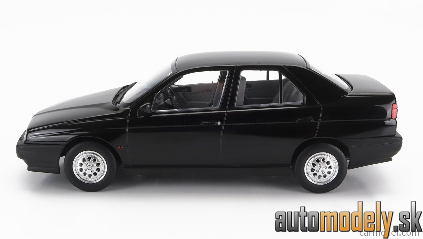 Triple9 1:18 Alfa Romeo 155 Année de construction 1996 noir T9-1800381