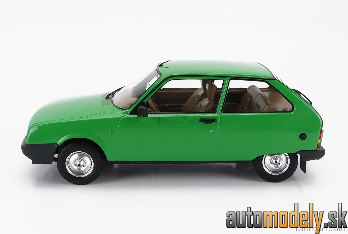 Triple9 - OLTCIT CLUB 1990 GREEN - 1:18