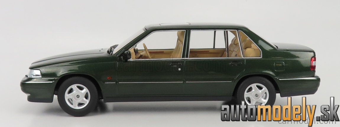 Triple9 - VOLVO 960 1996 DARK OLIVE PEARL - 1:18