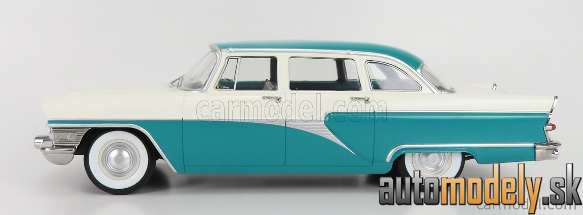 Triple9 - GAZ 13 Čajka 1959 tyrkysovo biela - 1:18