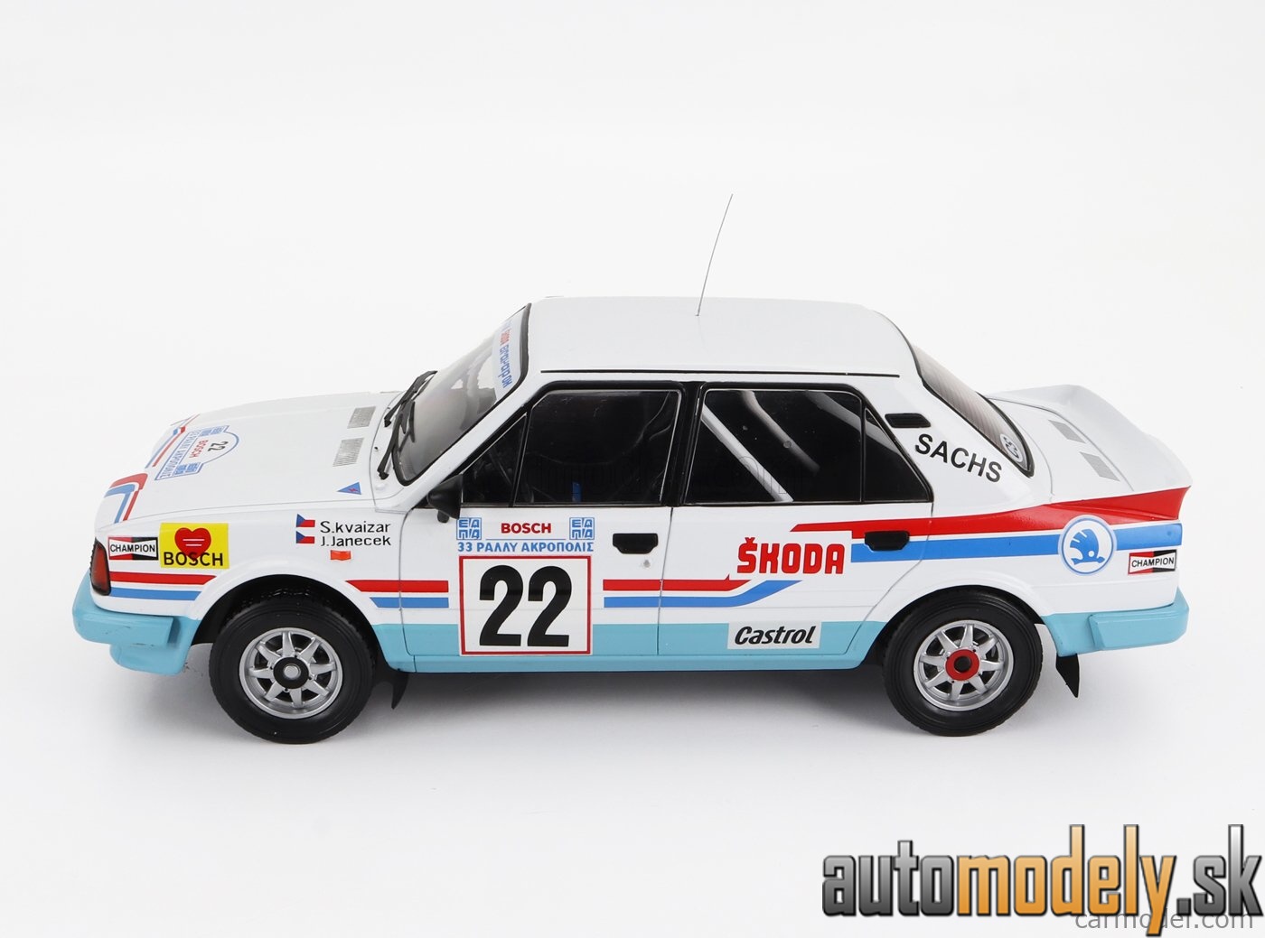 IXO - Škoda 130LR N 22 RALLY ACROPOLIS 1986 SVATOPLUK KVAIZAR JIRI JANECEK WHITE LIGHT BLUE - 1:18