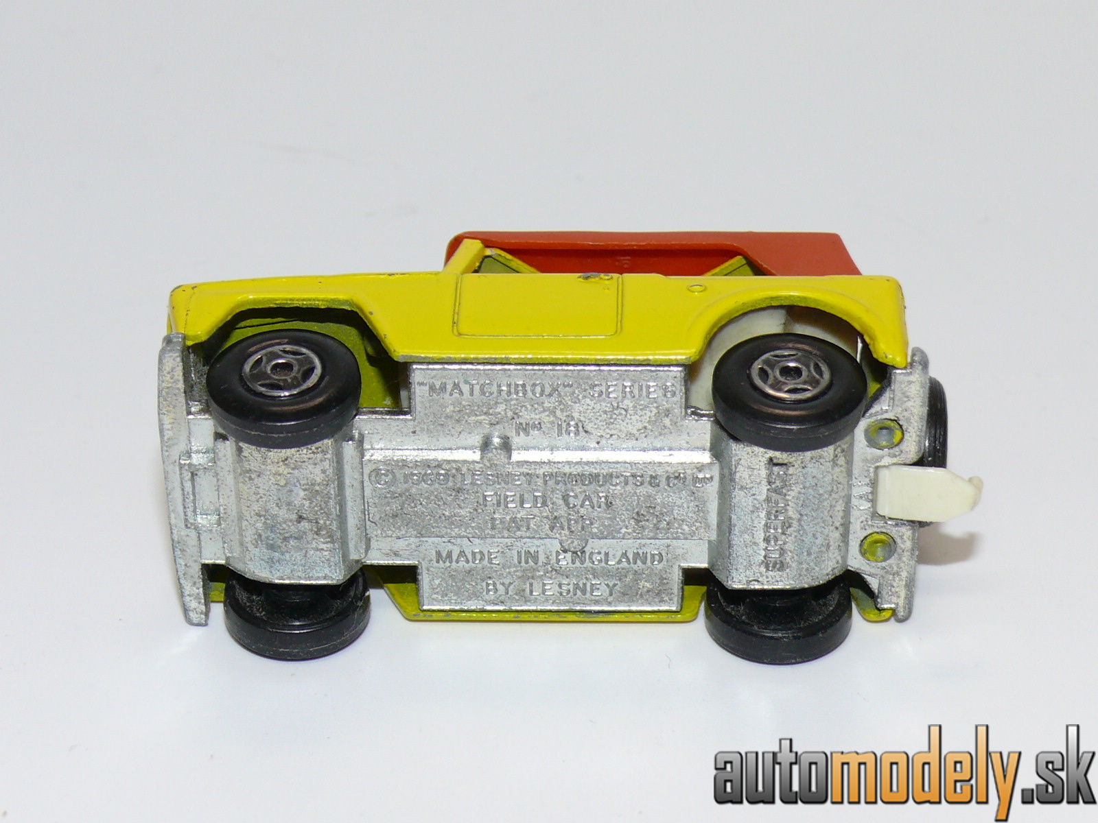 Matchbox Superfast No. 18 - Field Car