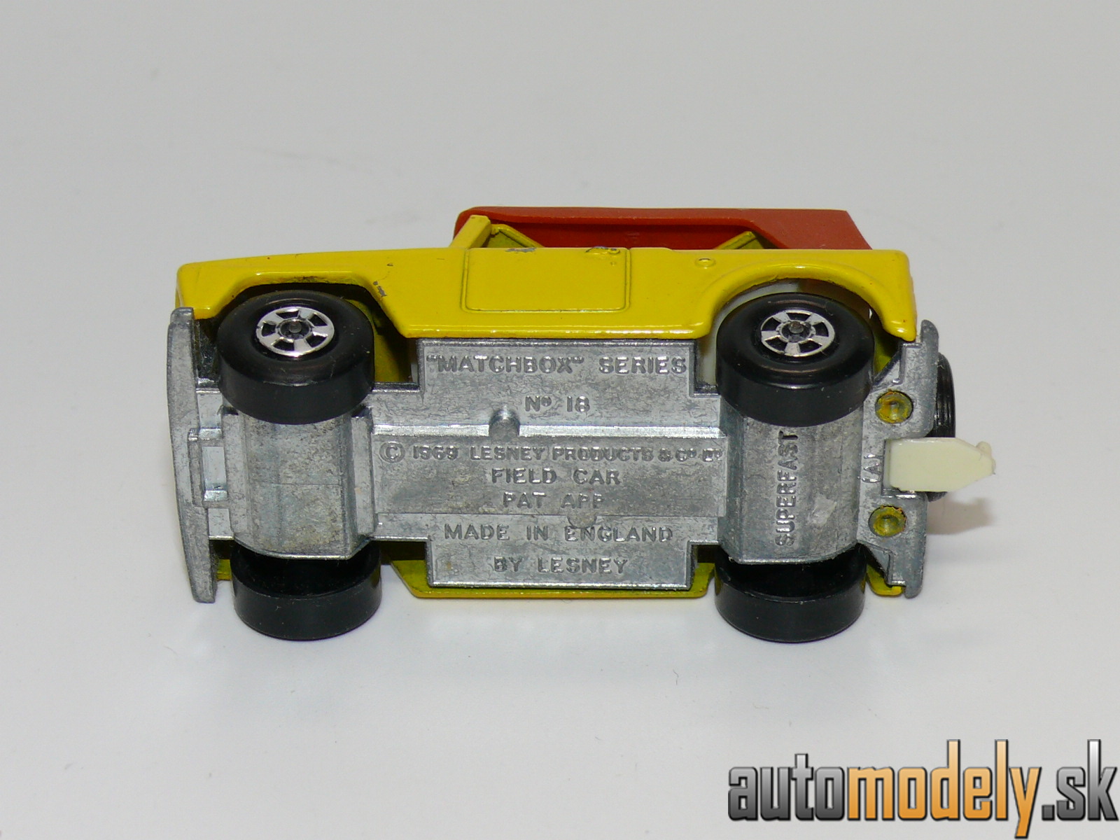 Matchbox Superfast No. 18 - Field Car