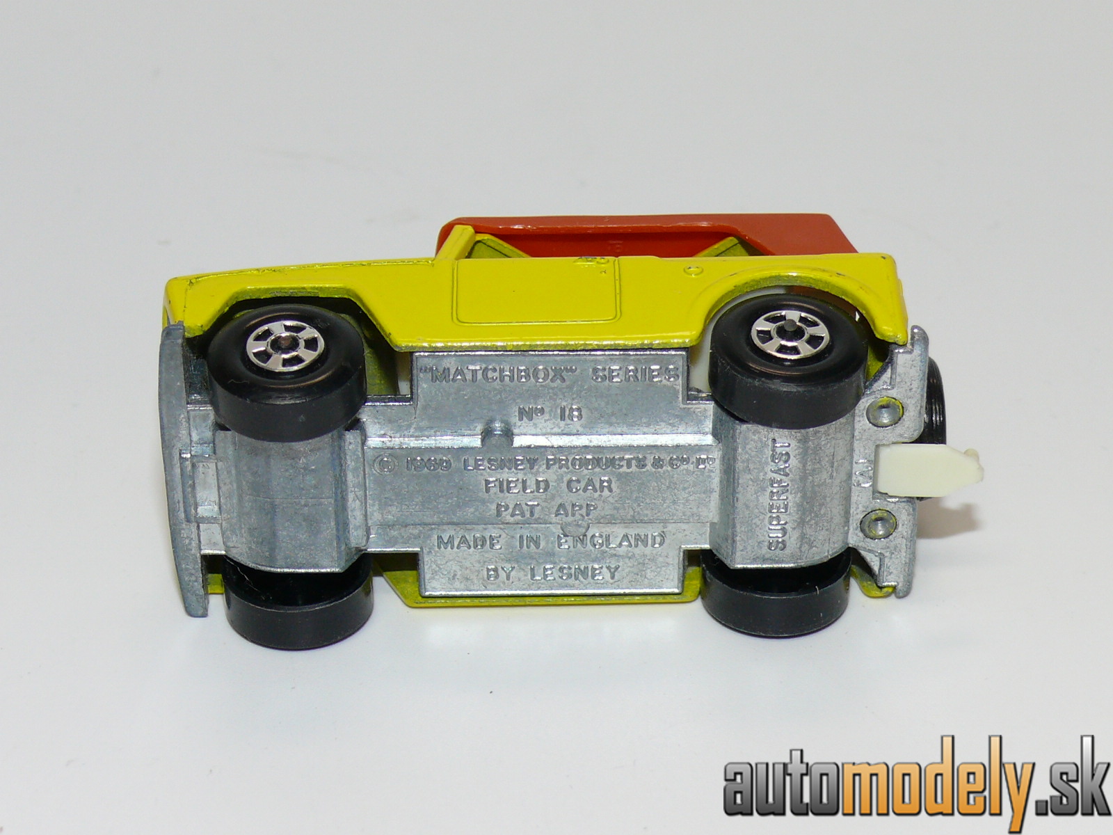 Matchbox Superfast No. 18 - Field Car