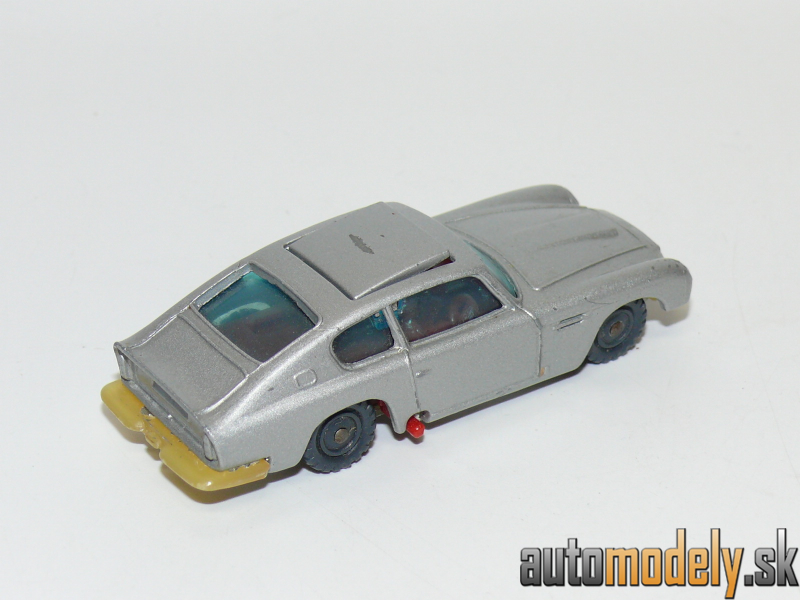Husky - James Bond Aston Martin