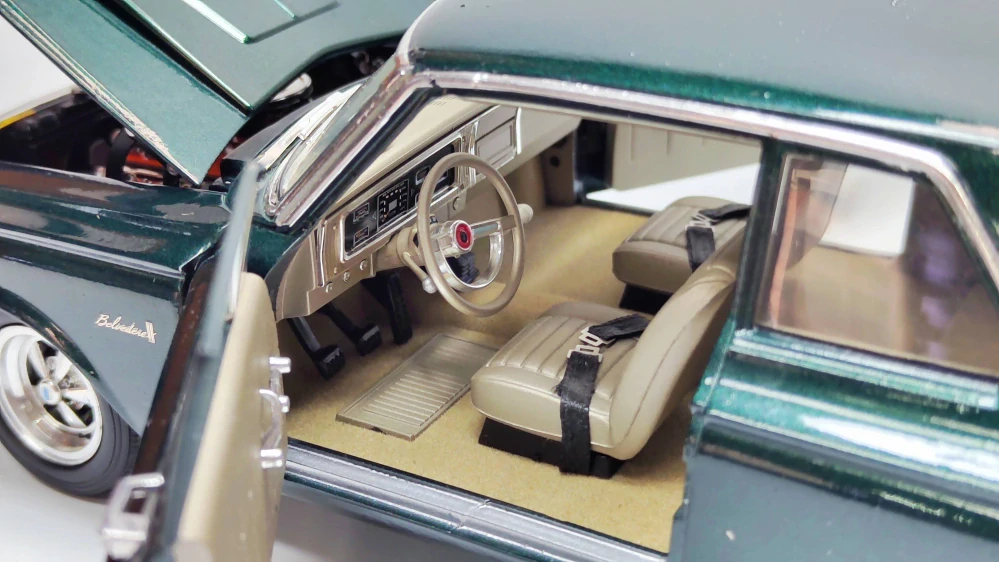 Highway 61 Collectibles - 1965 Plymouth Belvedere - 1:18