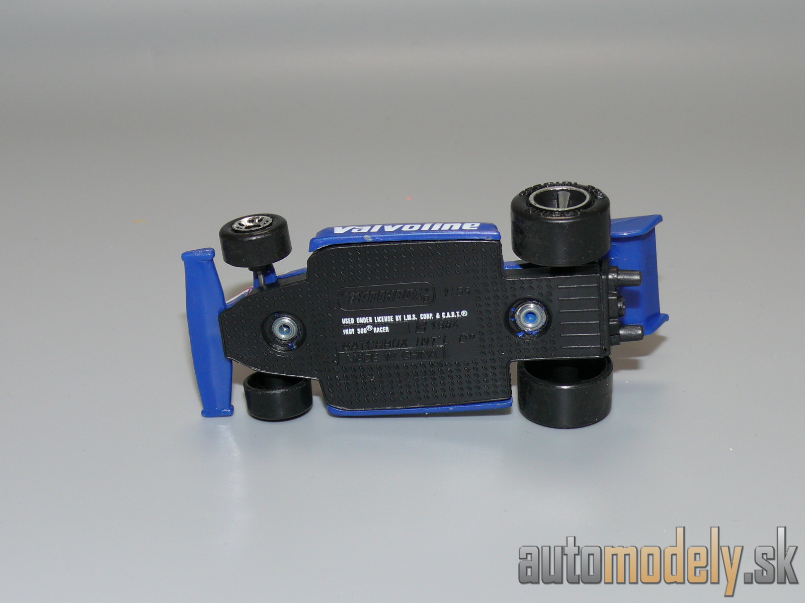 Matchbox - Kenworth Cabover Racing Transporter + Indy 500 Racer