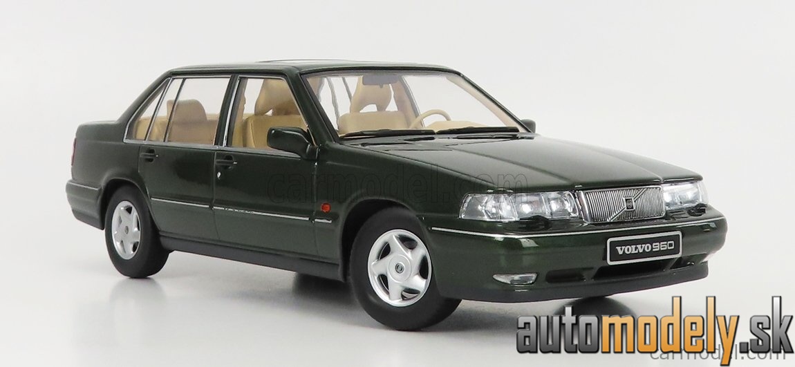 Triple9 - VOLVO 960 1996 DARK OLIVE PEARL - 1:18