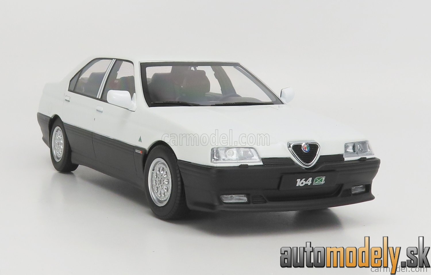 Triple9 - ALFA ROMEO 164 Q4 1994 BLACK INTERIOR WHITE - 1:18