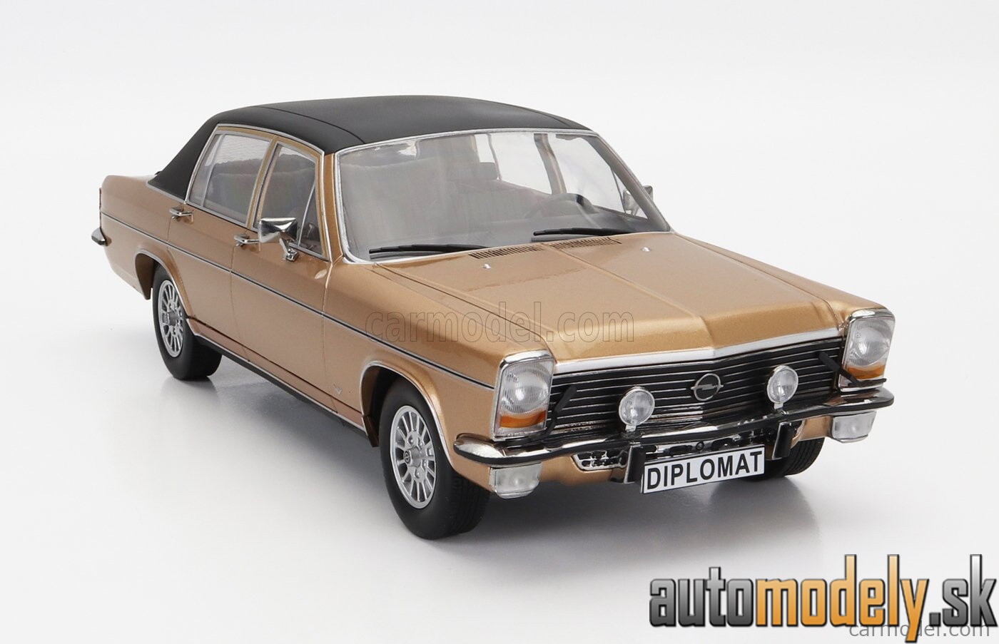 MCG - OPEL DIPLOMAT B 1972 GOLD BLACK - 1:18
