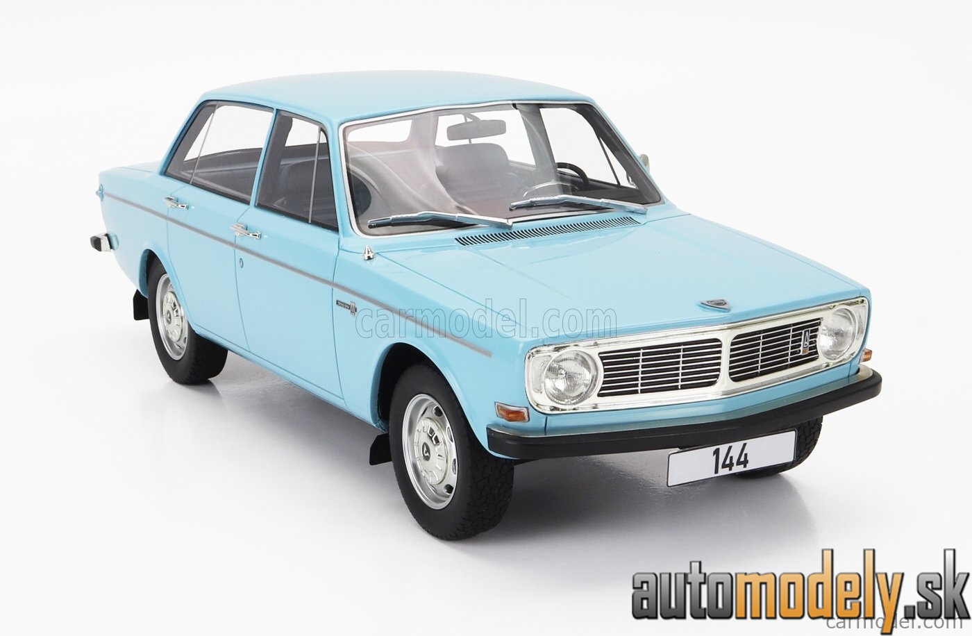 BoS-Models - VOLVO 144 1971 LIGHT BLUE - 1:18