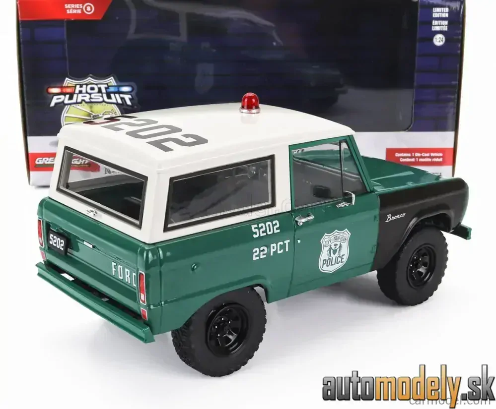 GreenLight - FORD BRONCO NEW YORK POLICE DEPARTMENT NYPD 1967 GREEN WHITE - 1:24