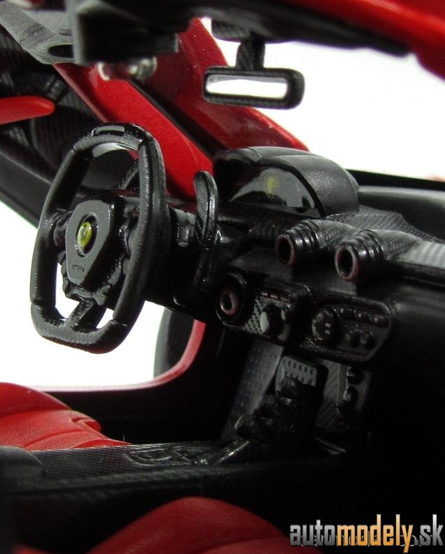 Bburago - FERRARI - LAFERRARI 2013 - BLACK WHEELS - RED - 1:18