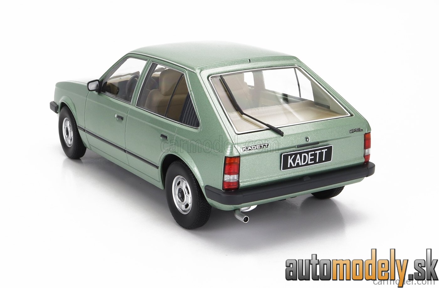 Triple9 - OPEL KADETT D 1984 GREEN MET - 1:18