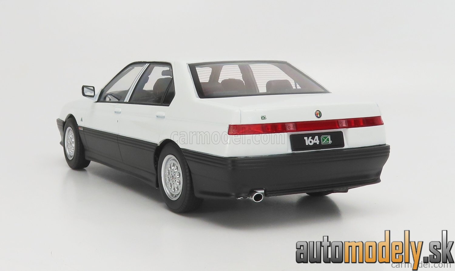 Triple9 - ALFA ROMEO 164 Q4 1994 BLACK INTERIOR WHITE - 1:18