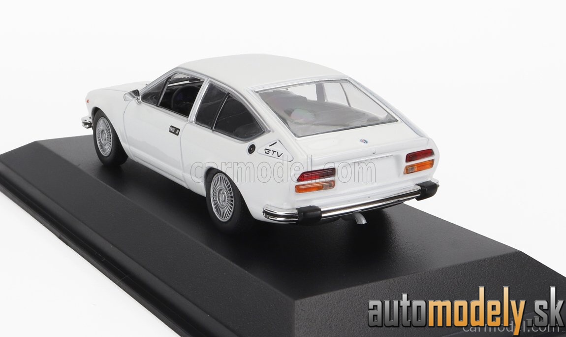 Minichamps - ALFA ROMEO ALFETTA GTV COUPE 1976 WHITE - 1:43
