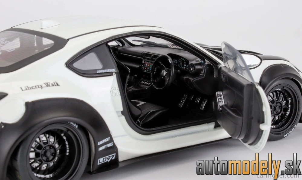 SOLIDO - TOYOTA GR86 LBWK BODY KIT COUPE 2024 - 1:18