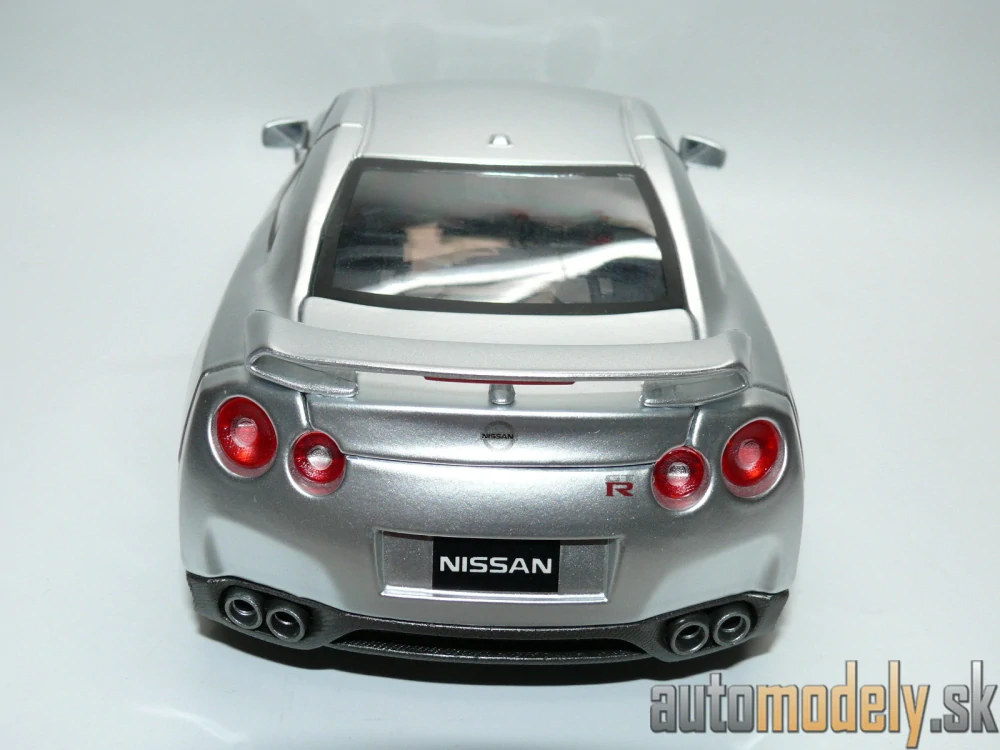 Burago - Nissan GT-R 2009 - 1:18