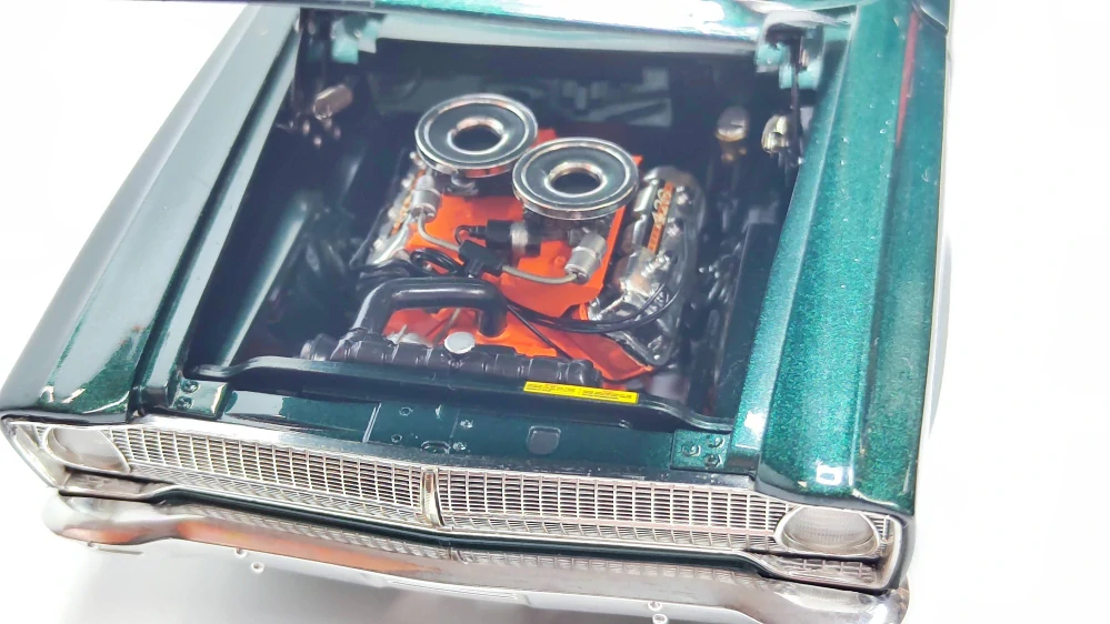 Highway 61 Collectibles - 1965 Plymouth Belvedere - 1:18