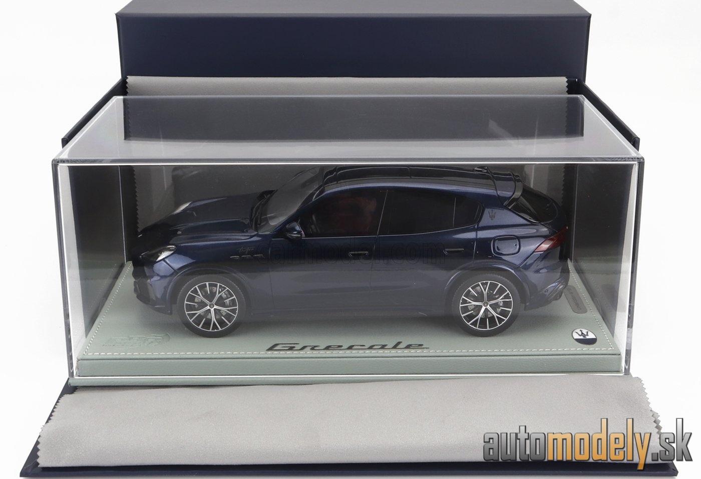 BBR-MODELS - MASERATI - GRECALE TROFEO SUV 2023 - CON VETRINA - WITH SHOWCASE (BLU NOBILE - BLUE MET) - 1:18