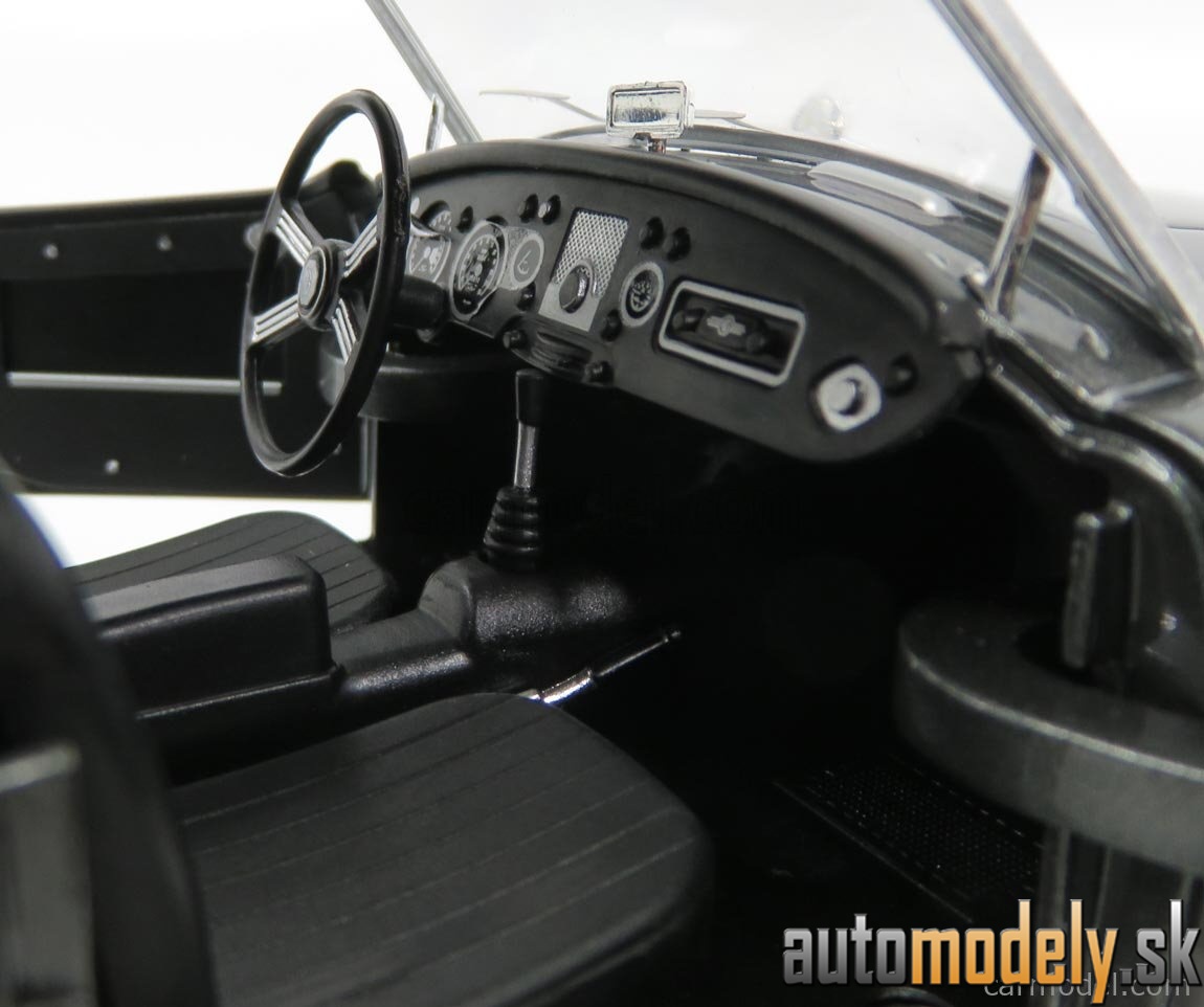 Triple9 - MG MGA MKI 1500 SPIDER CLOSED 1957 GREY MET - 1:18
