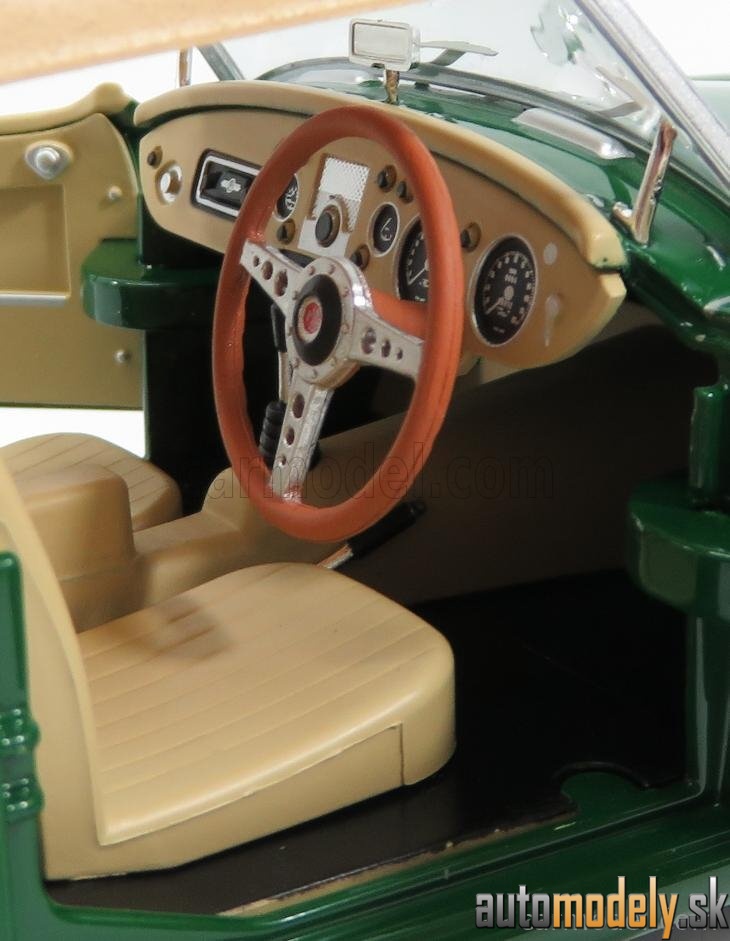 Triple9 - MG MGA MKI TWIN CAM SPIDER SOFT-TOP CLOSED 1959 GREEN CREAM - 1:18