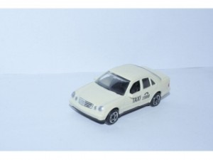 Matchbox - Mercedes Benz E-Class - 1:69