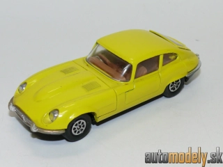 Corgi Toys Whizzwheels - V12 Jaguar E Type 2+2