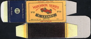 Replika Box - Matchbox Regular Wheels - No.19 Aston Martin Racer