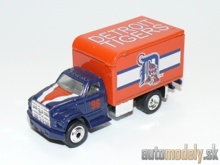 Matchbox - Ford F800 Delivery Van - 1:70