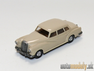 Wiking 150/6 - Mercedes Benz 300 - 1:87